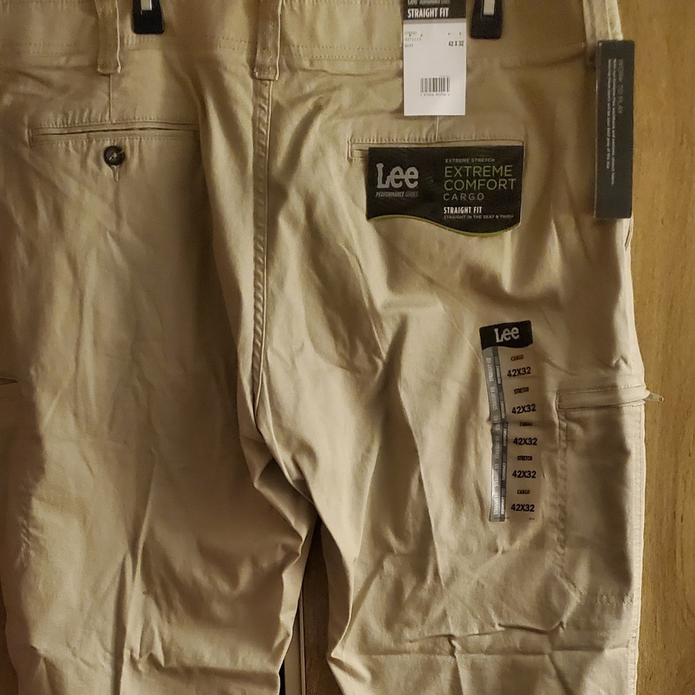 Brand New!! Men's Extreme Comfort Cargo Pant